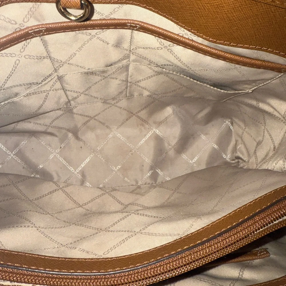 Michael Kors Jet Set Brown Leather Tote Bag - Picture 5 of 8